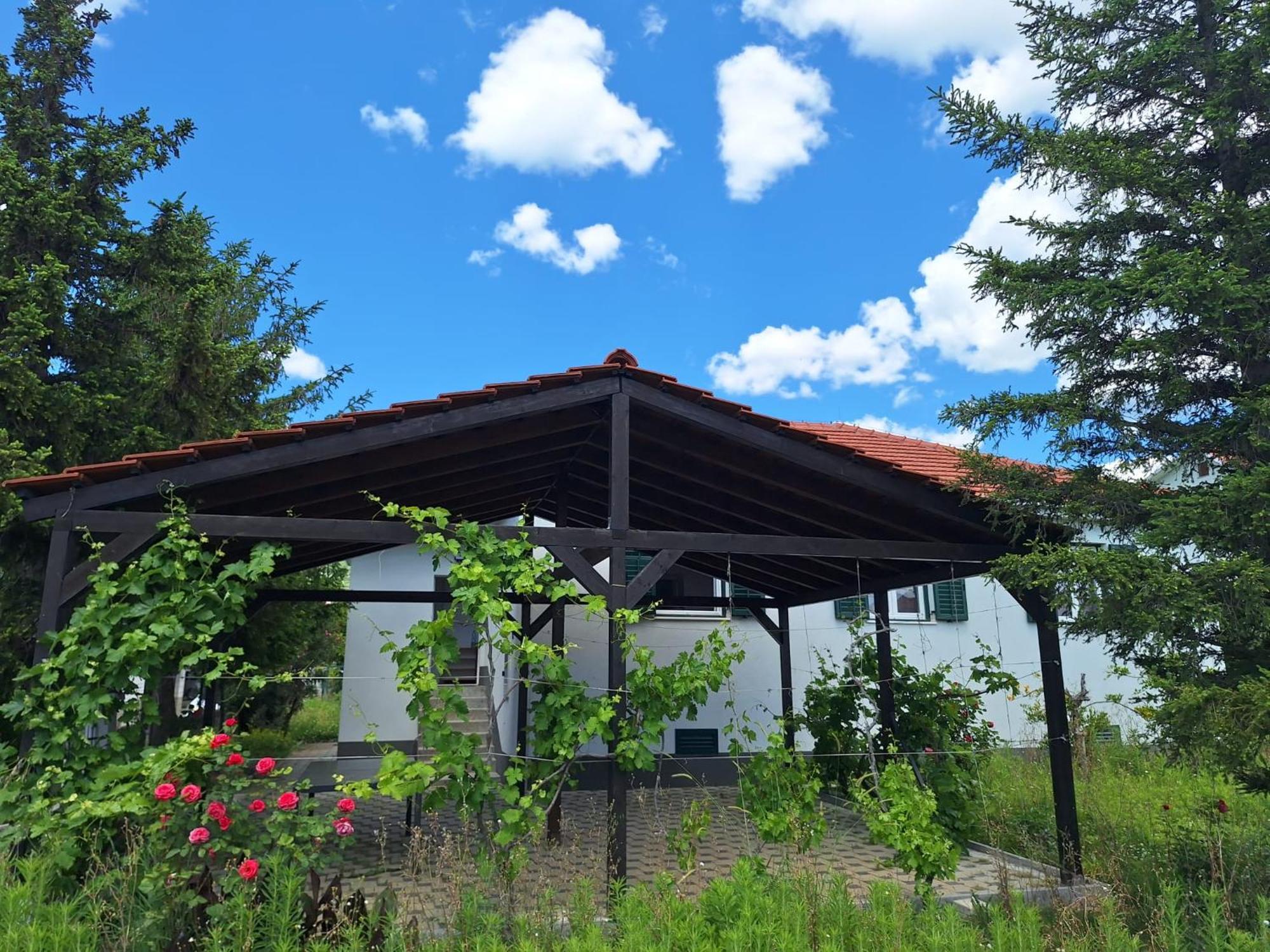 Sailing Forever Bungalow Kastela Luaran gambar